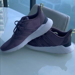 Adidas woman sneakers